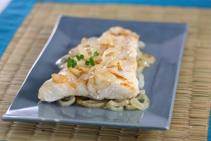 Recetas para microondas: merluza con cebolla